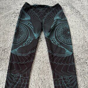 Threyda Patterned Leggings